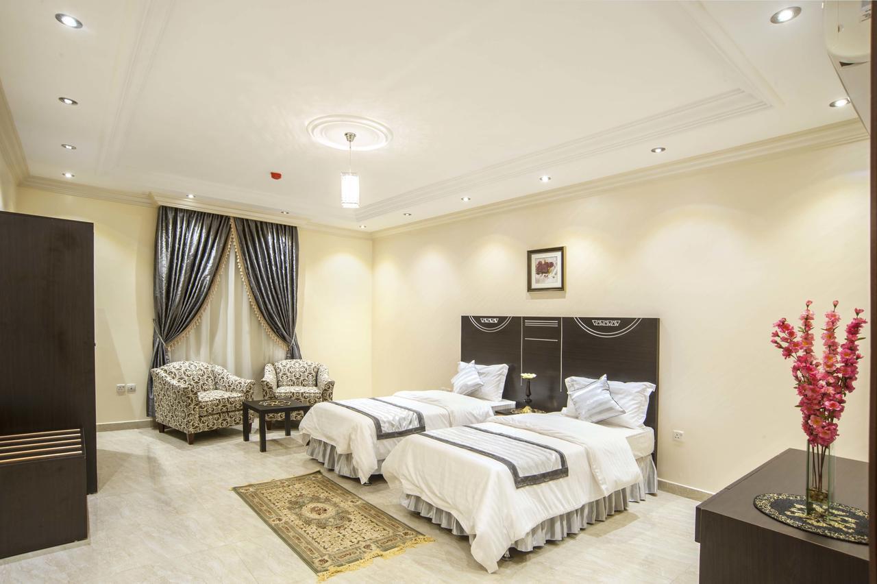 Al Ezzah Palace Suites